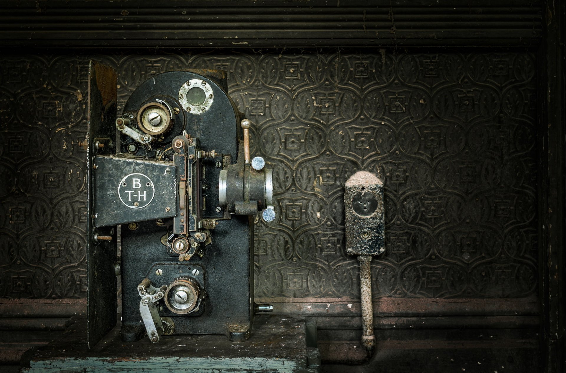 type britannique thompson houston a projecteur macro fond