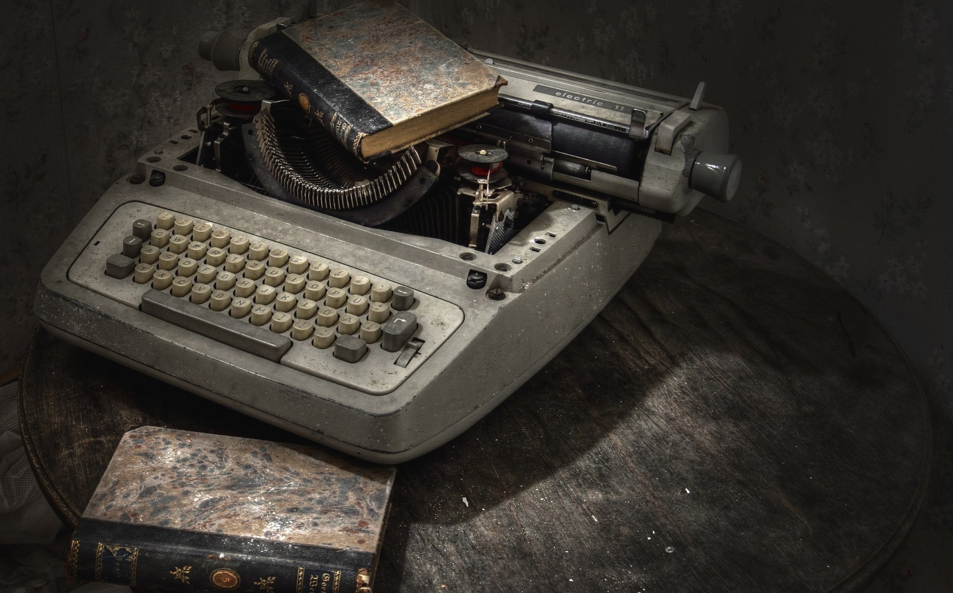 typewriter abandoned lost