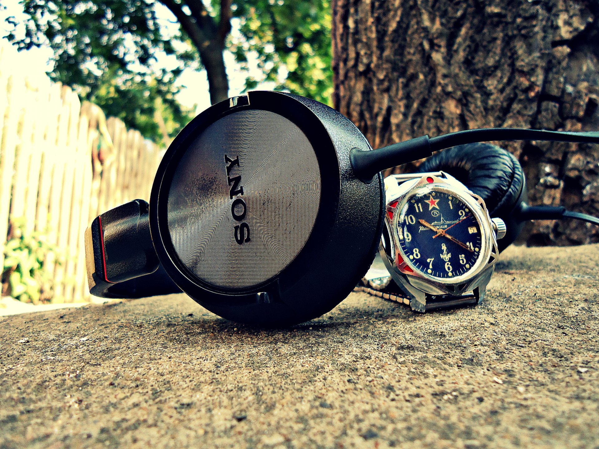 montre casque gros plan