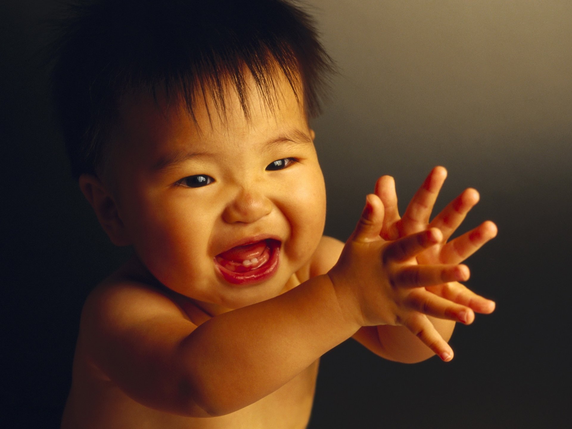 admiration applaudissements manyunya portrait regard sourire yeux enfant visage émotion