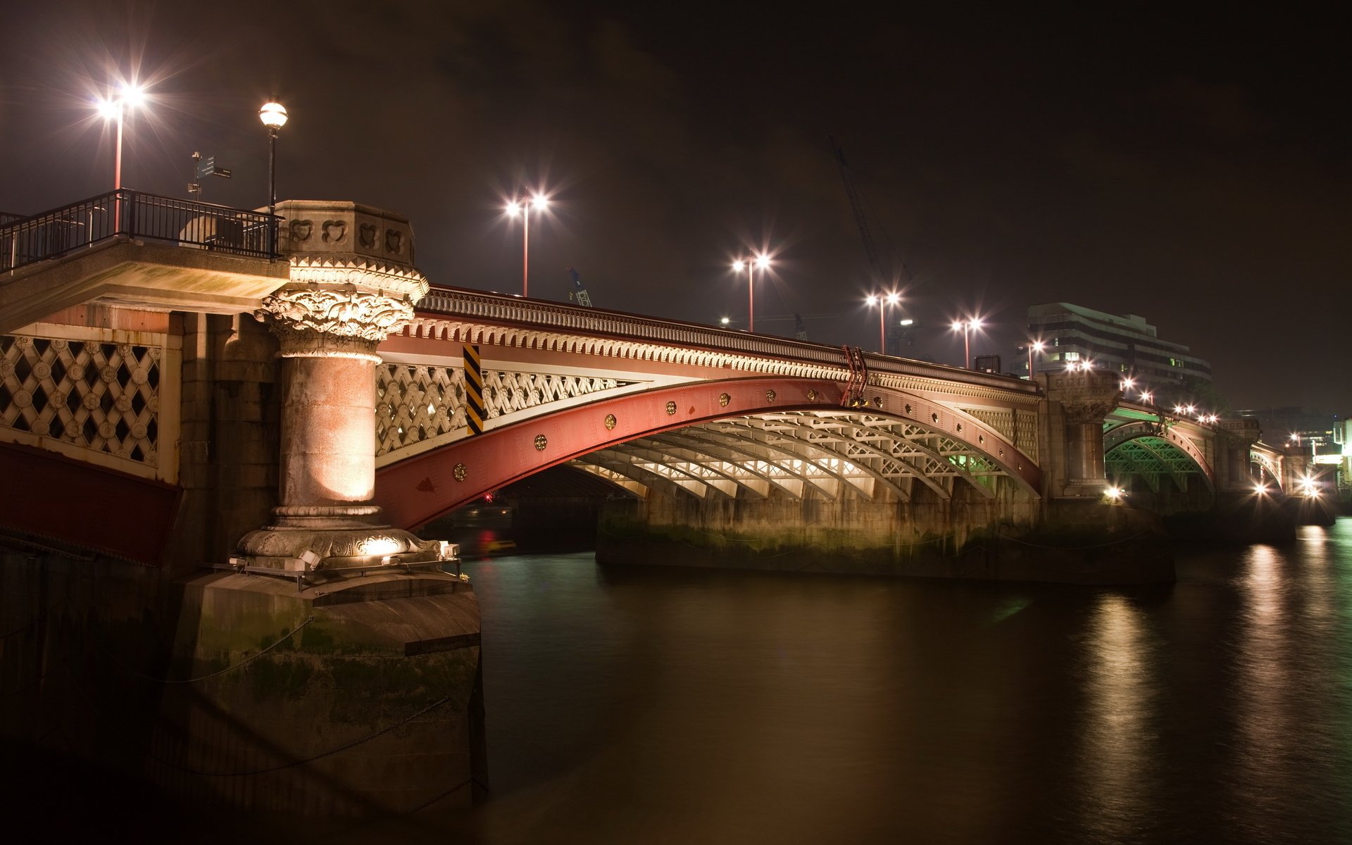 bella costruzione ponte levatoio luci della città di notte città notte ponti luci della città