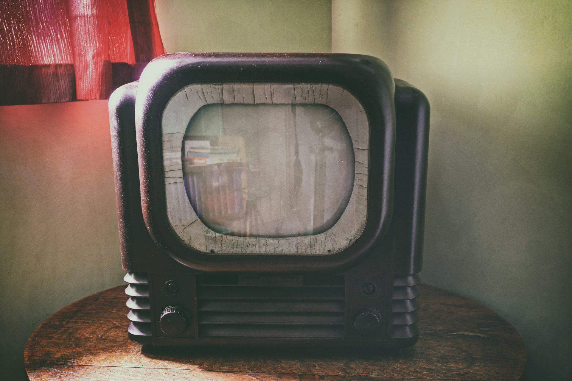 hd ready tv habitación fondo