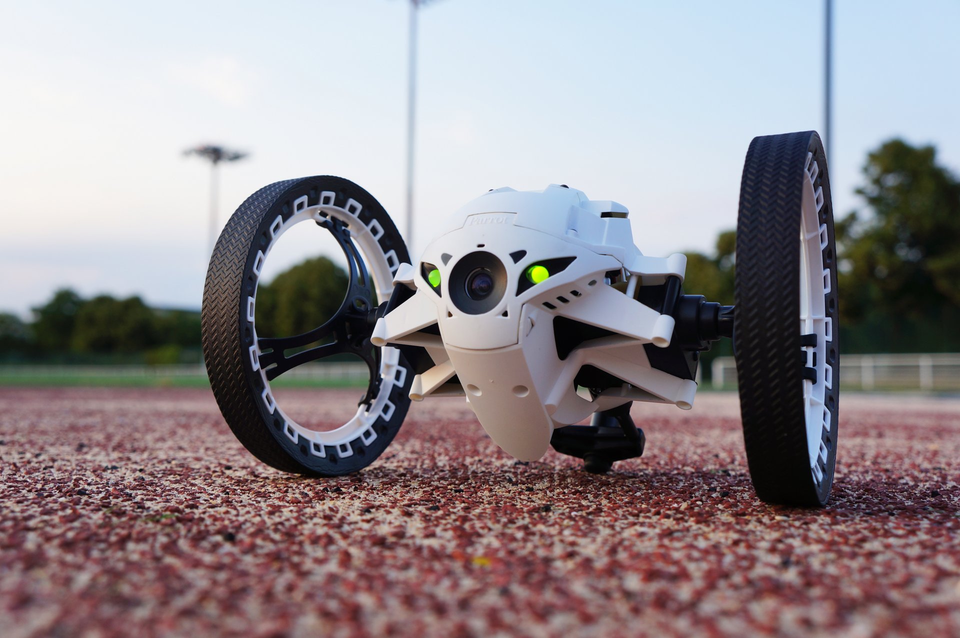 jumping sumo robotics white