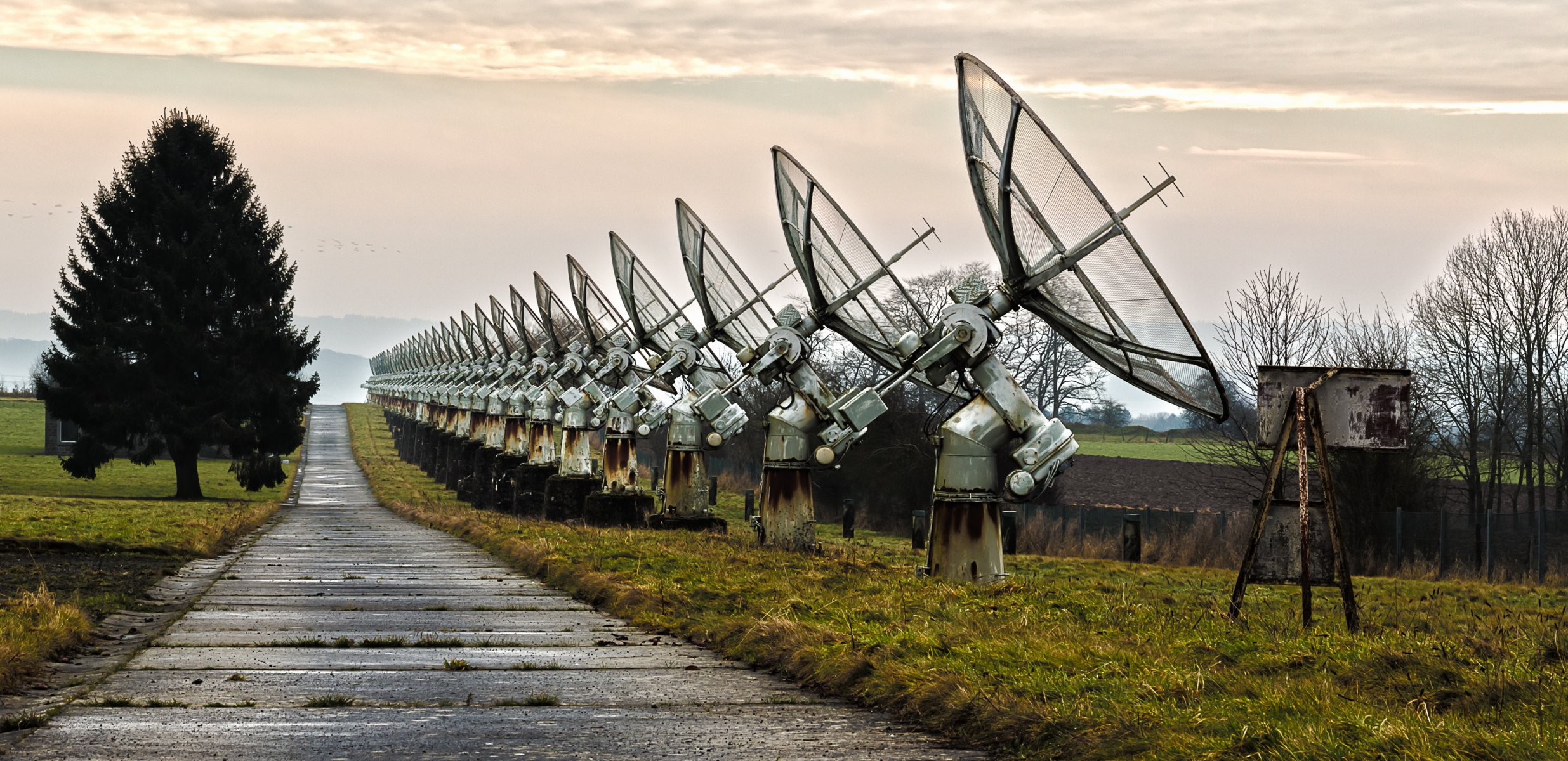 observatory antenna background