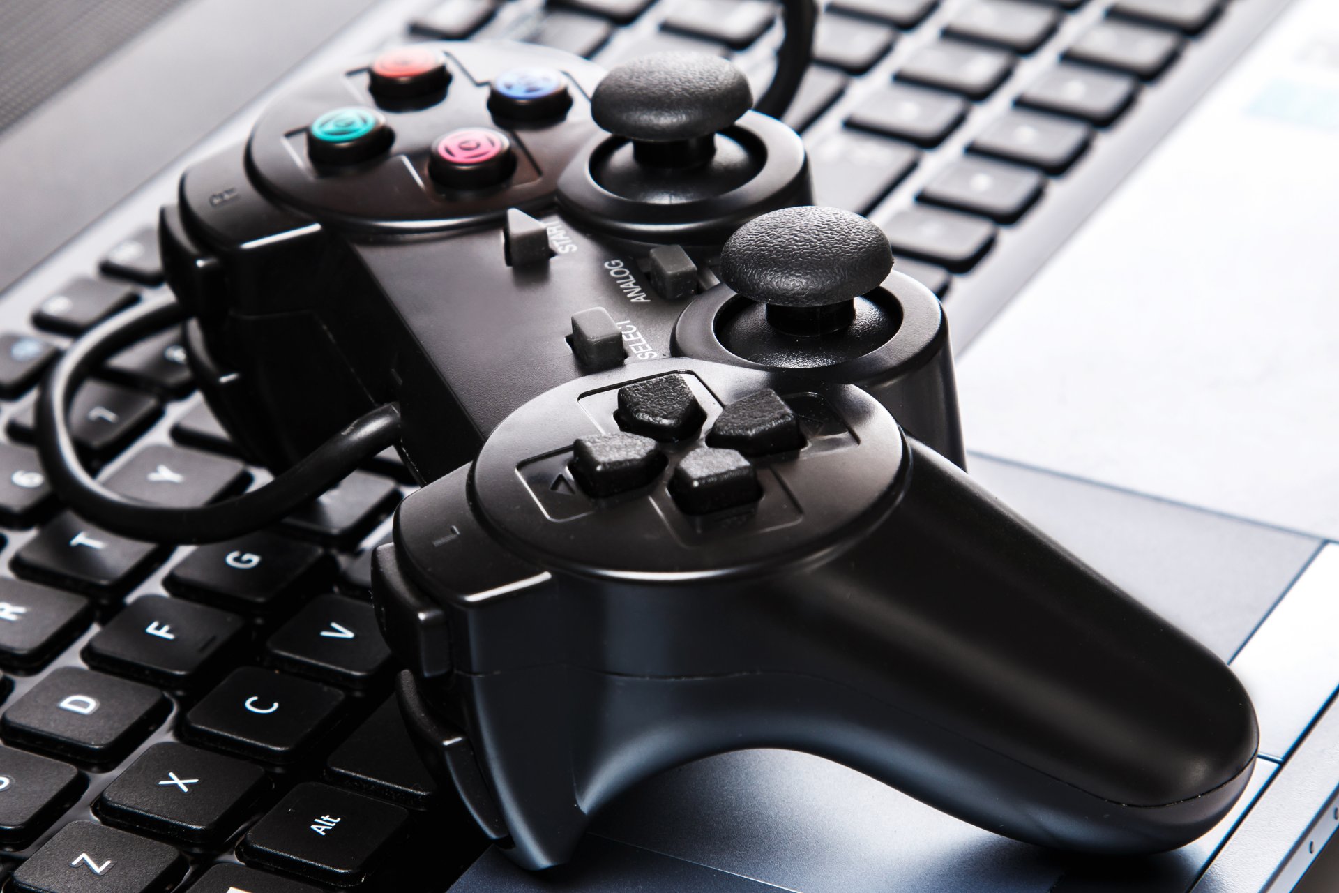 gry klawiatura joystick