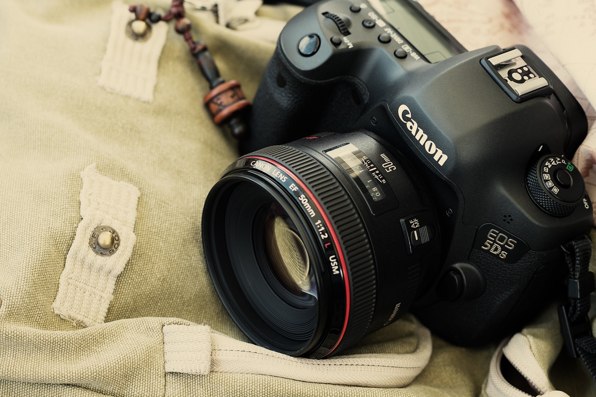 canon 5ds canon ef 50mm f1.2 l камера фон макро