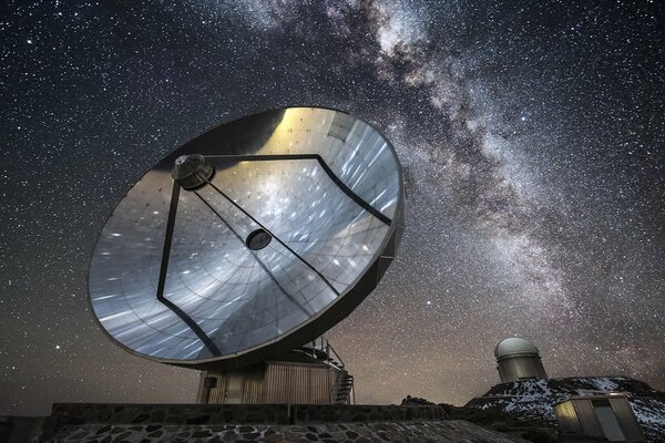 Antenna for approaching the starry sky