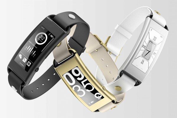 Bellissimo set di orologi Smartwatches lenovo vibe band