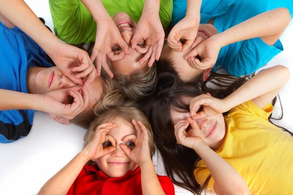 Niños alegría multicolor camisetas humor