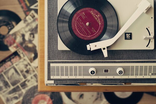 Le lecteur joue de la musique