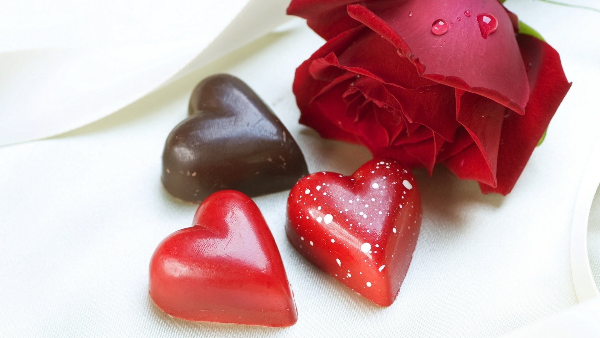 bonbons coeur chocolat rose amour romance sentiments tendresse coeurs bonbons fleur rose gouttes passion