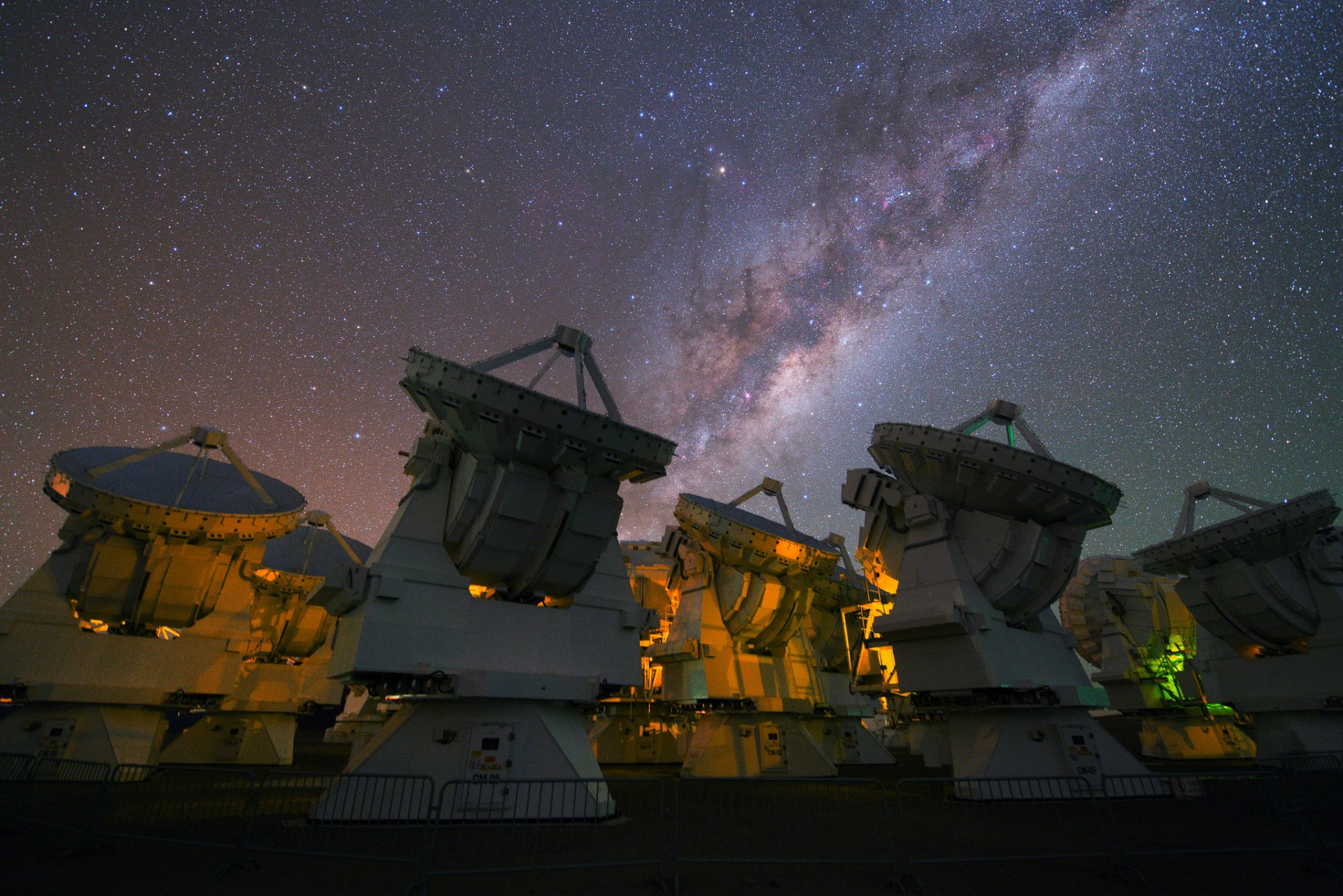 voie lactée ciel étoiles radiotélescope