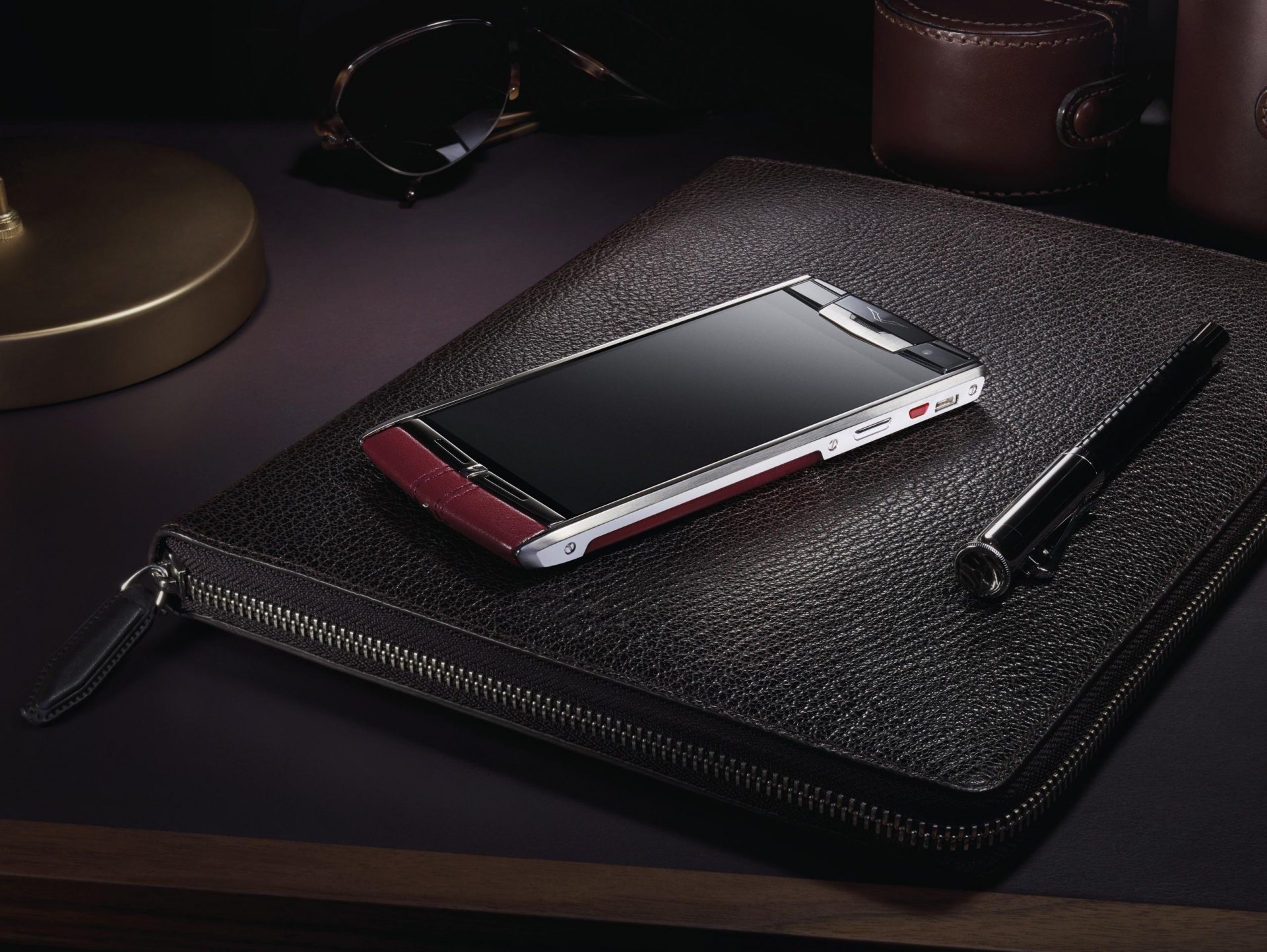 vertu signature touch hi-tech smartphone style