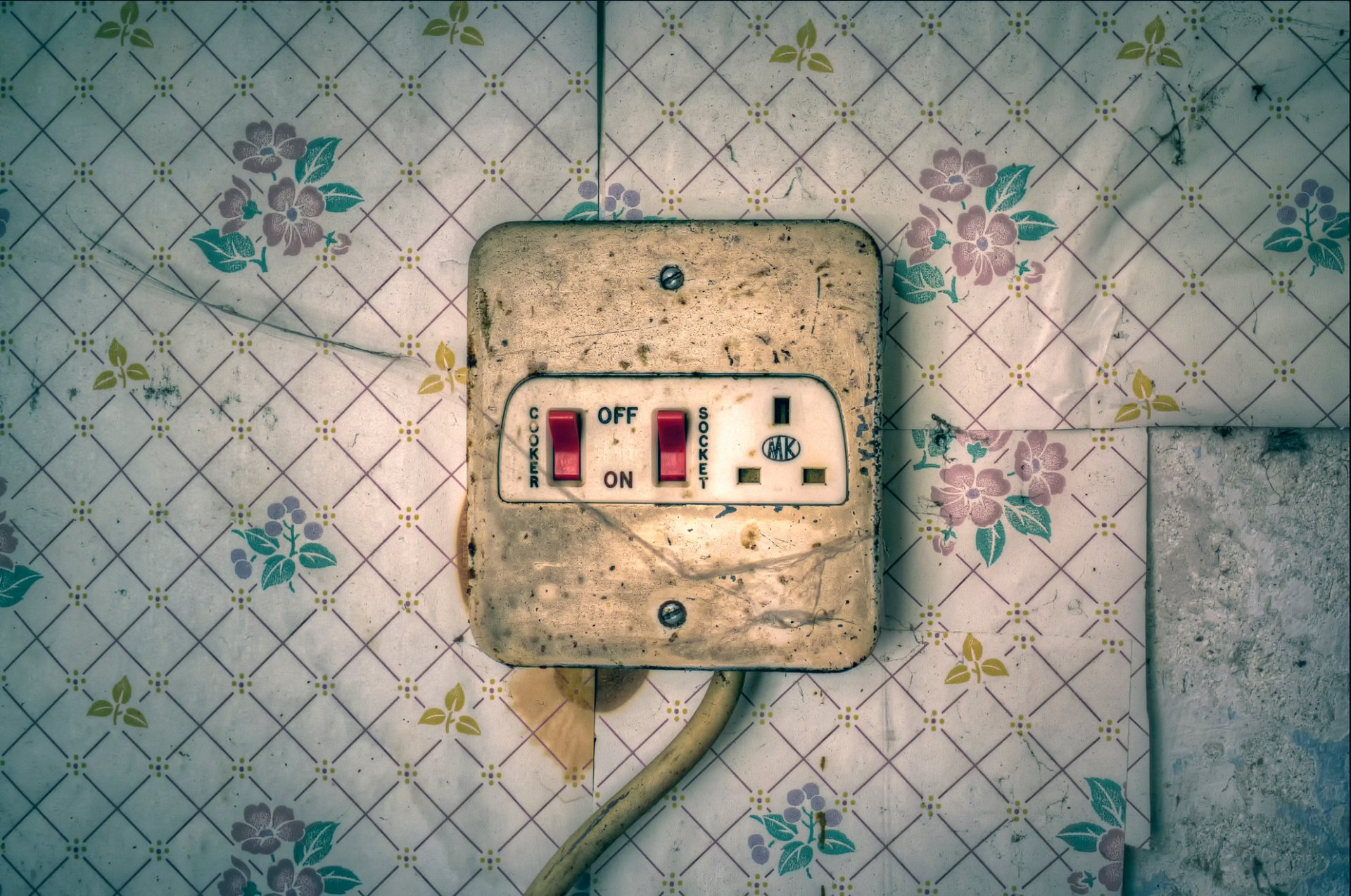 on-off wall wallpaper socket outlet switch