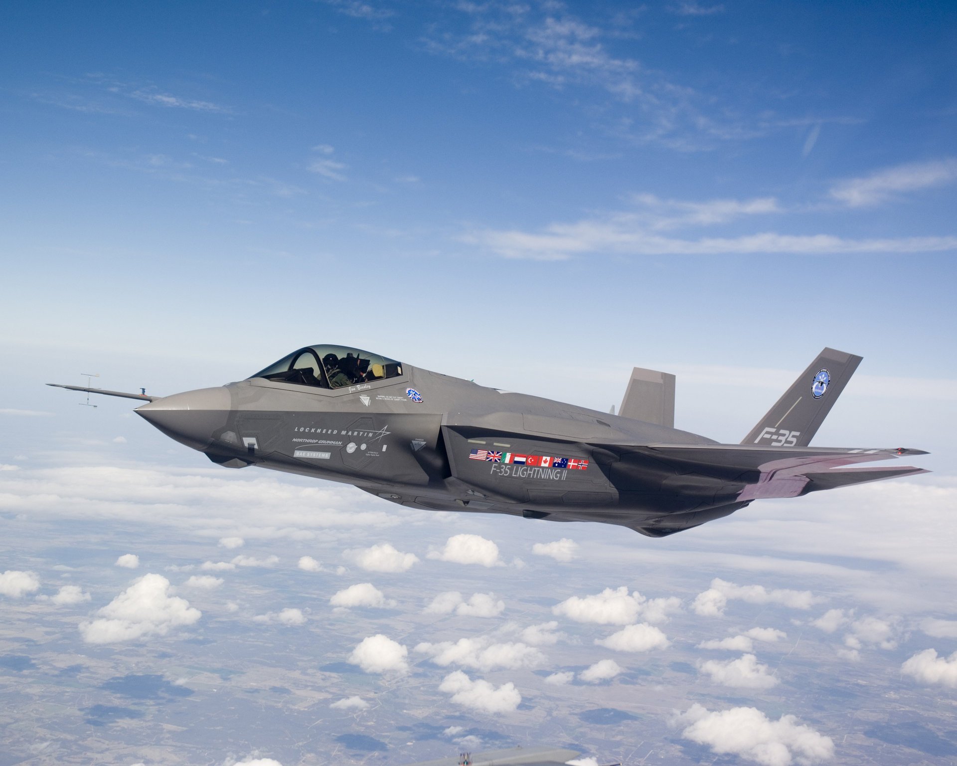 caccia f-35 stealth aerei equipaggiamento militare aviazione militare aviazione