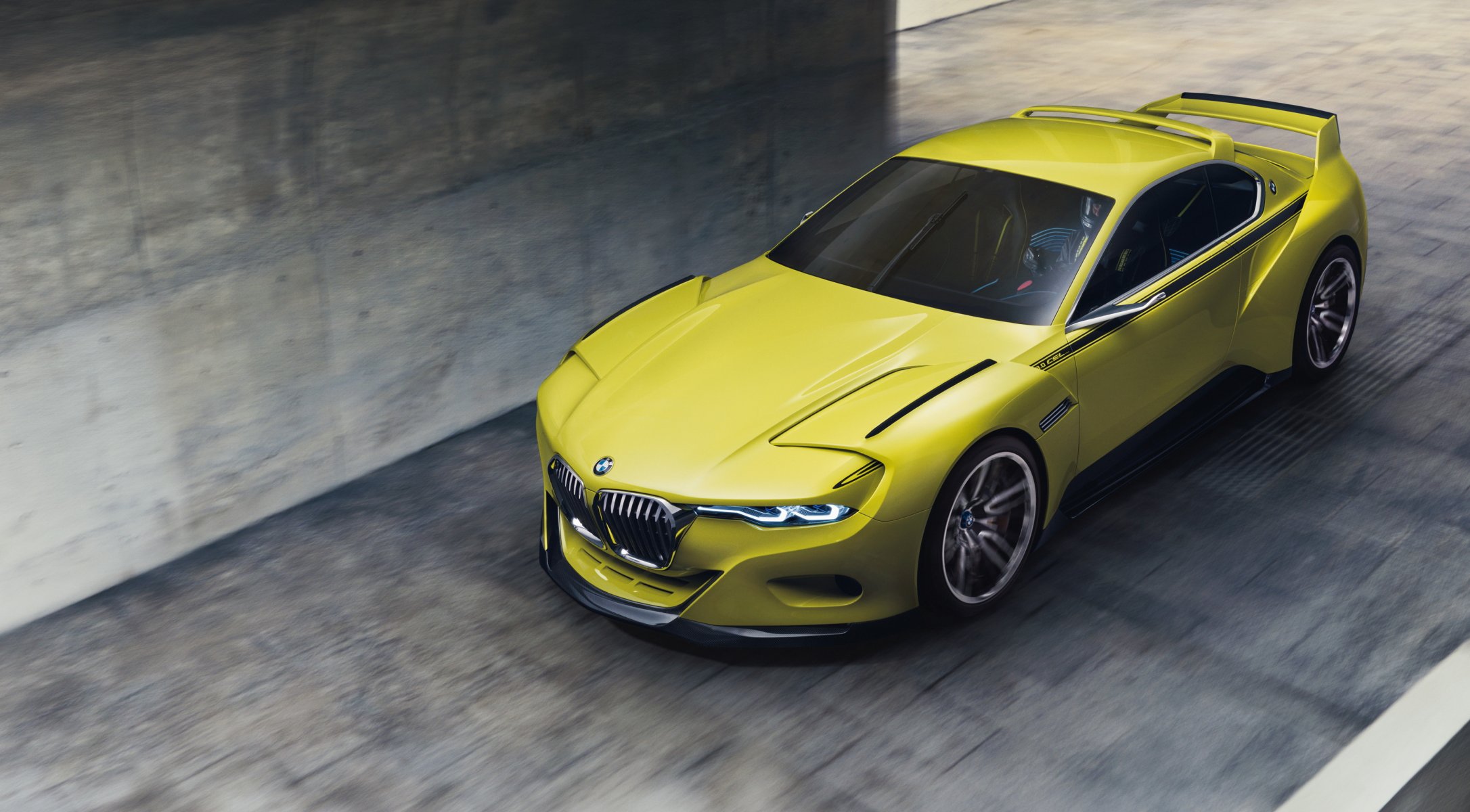 bmw 3.0 csl hommage в движении