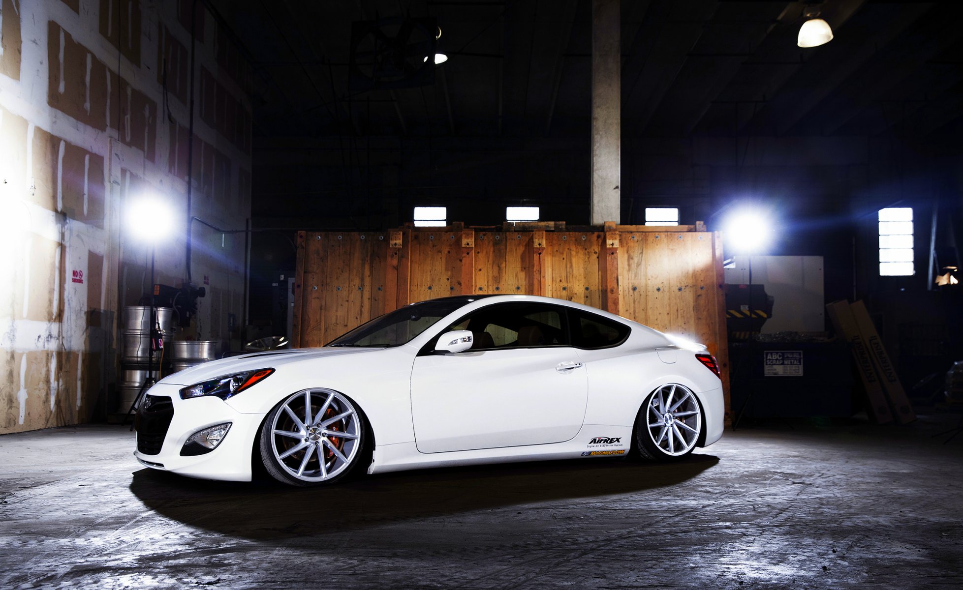 hyundai genesi 3.8 bianco vossen ruote lato