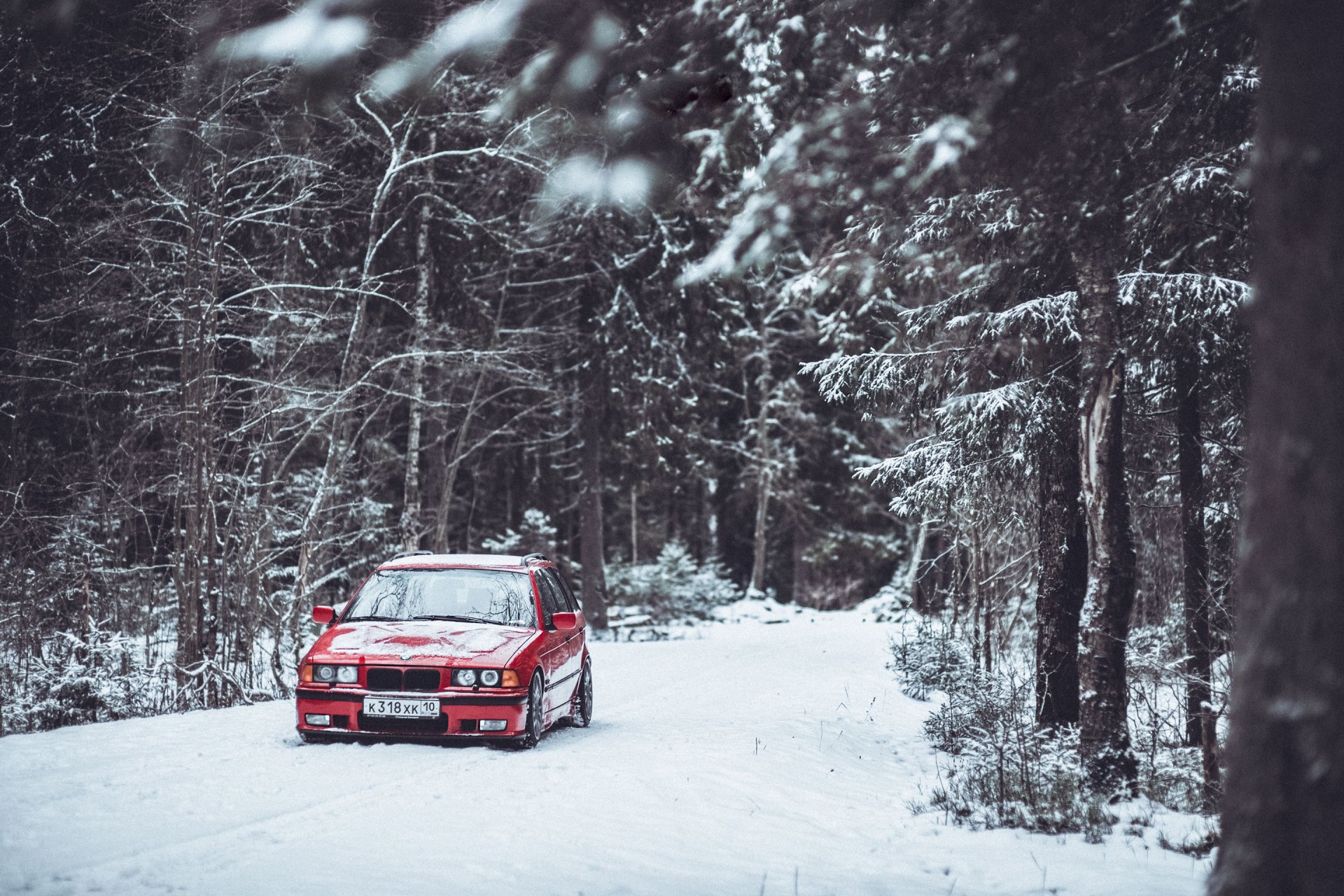 bmw e36 3 series oldschool road red position red bmw snow winter