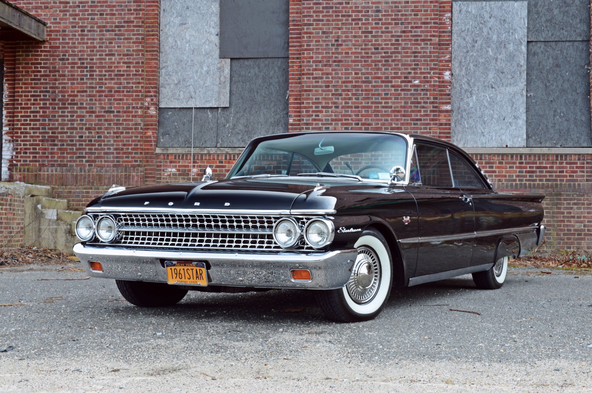 1961 ford galaxy starliner