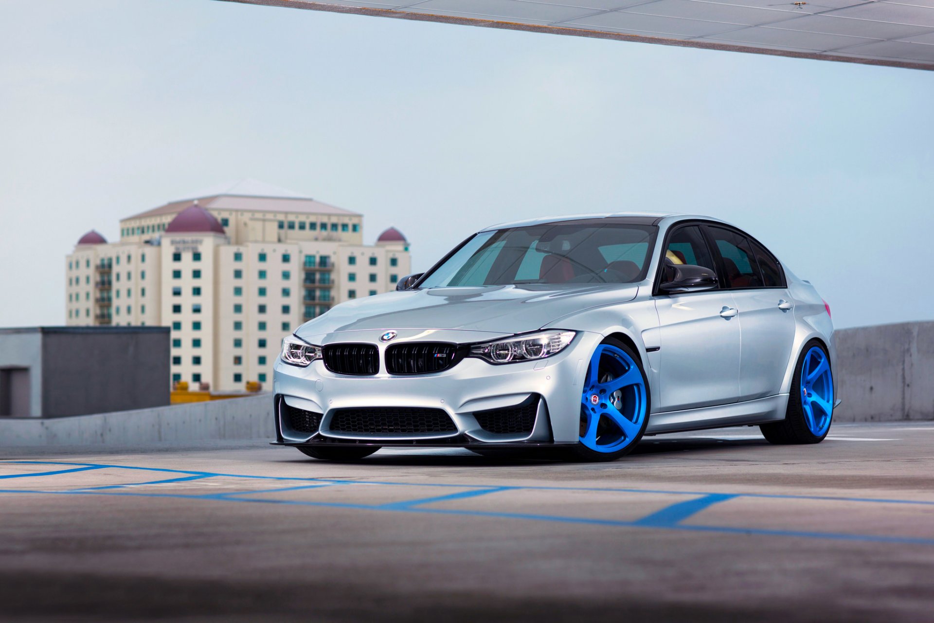 bmw m3 f80 hra rs102m ruote blu argento anteriore