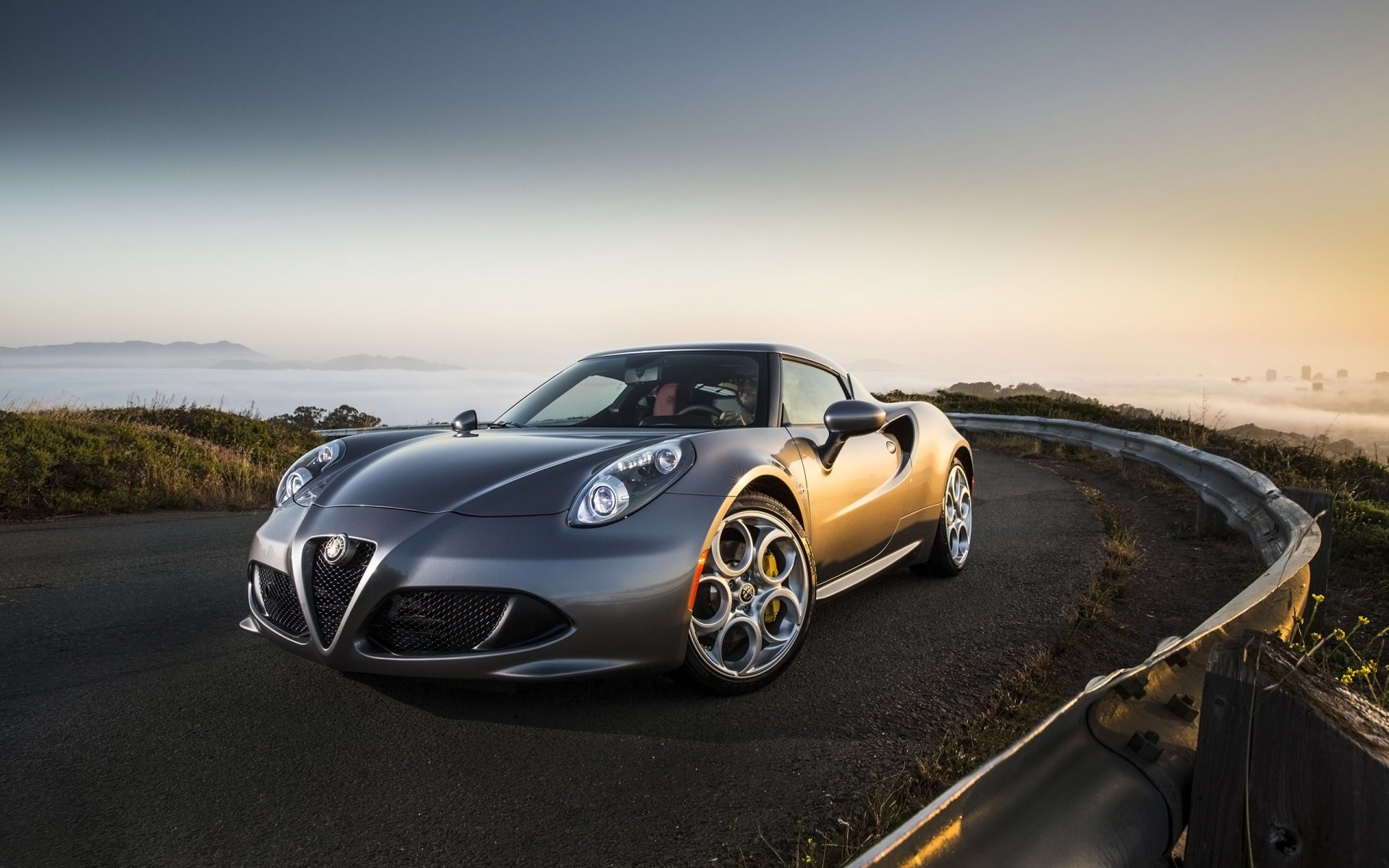 alfa romeo серебряный 4c дорога sunfall