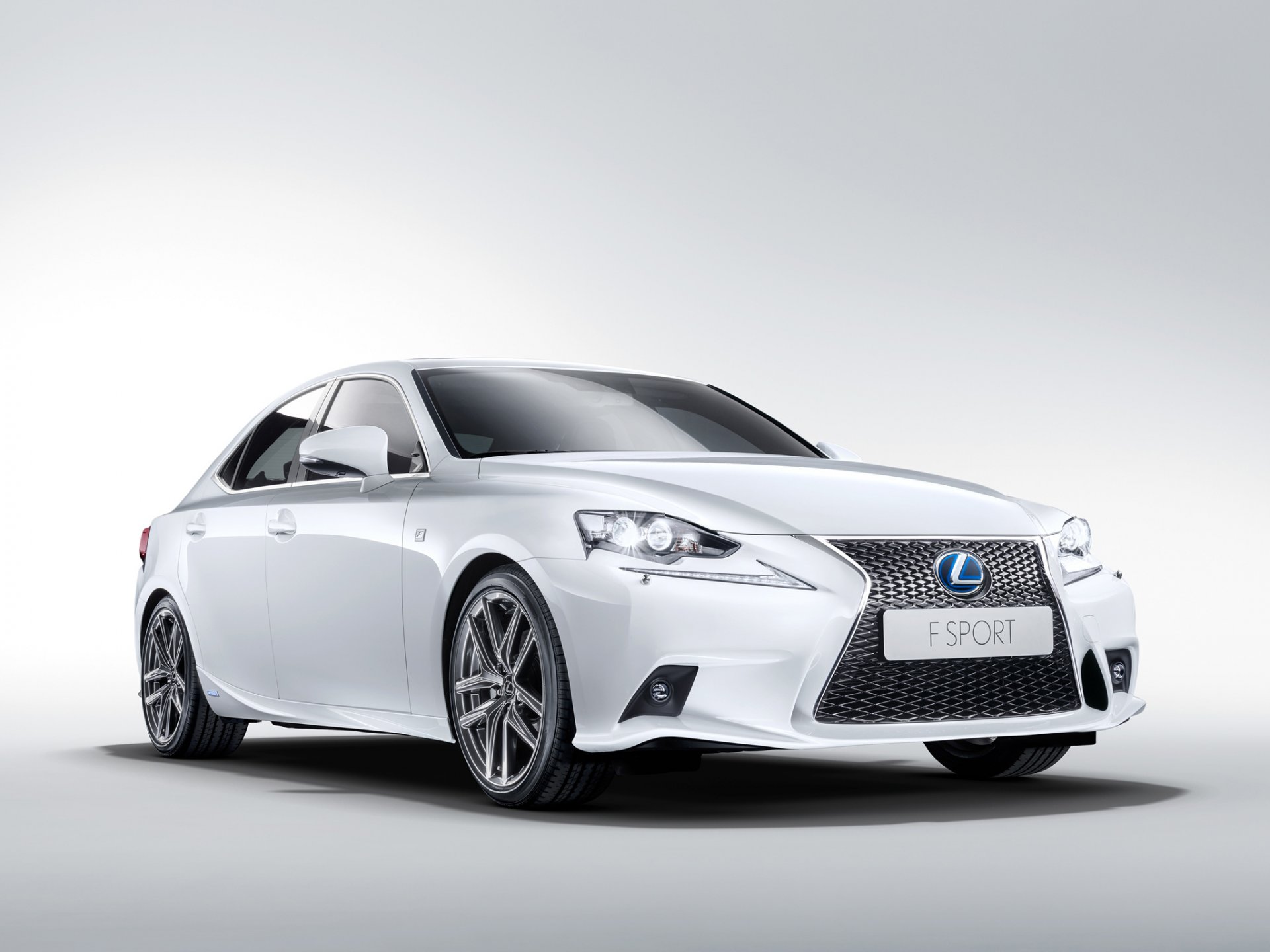 lexus is 300h f-sport przód samochód biały samochód