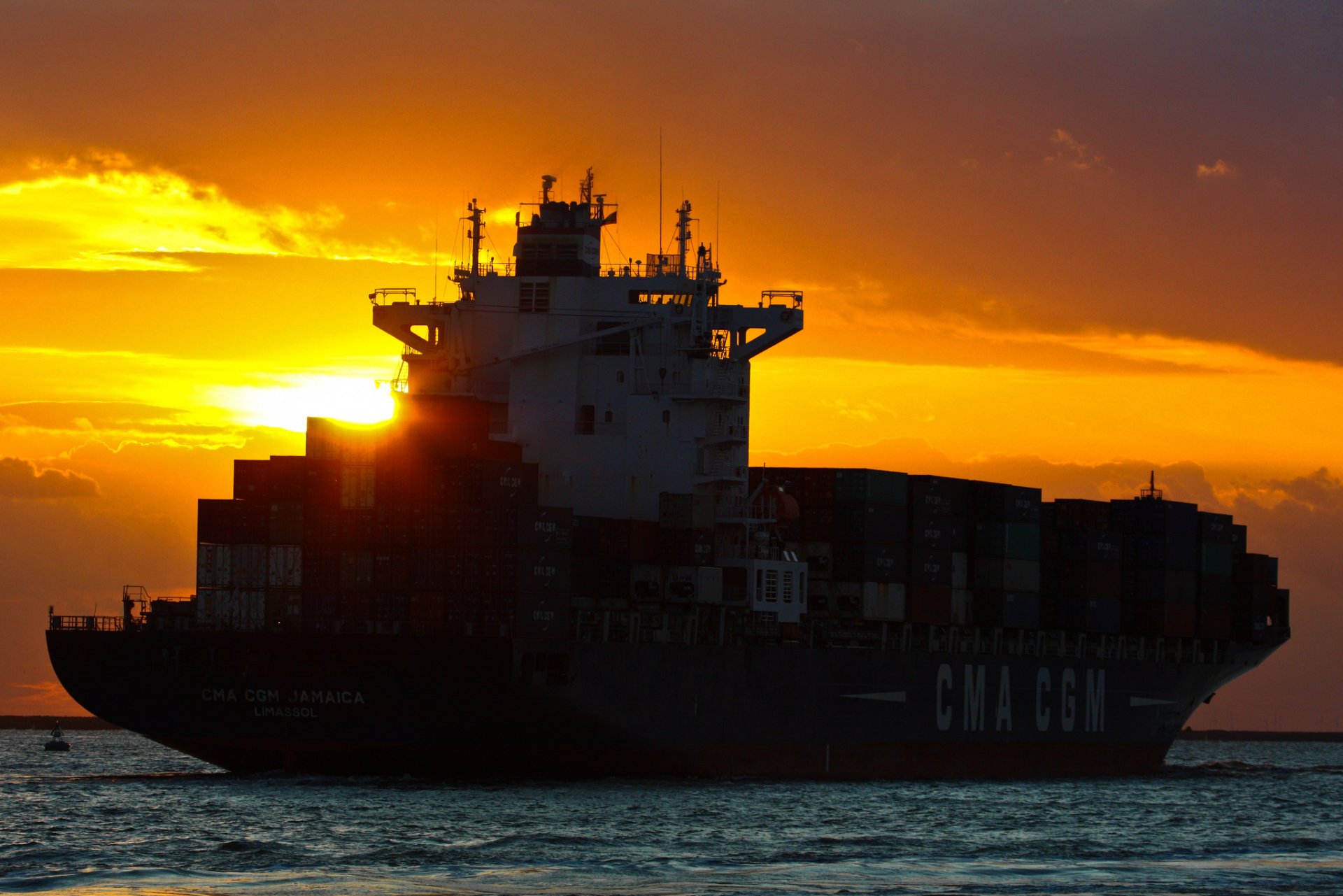 hips container sea sunset