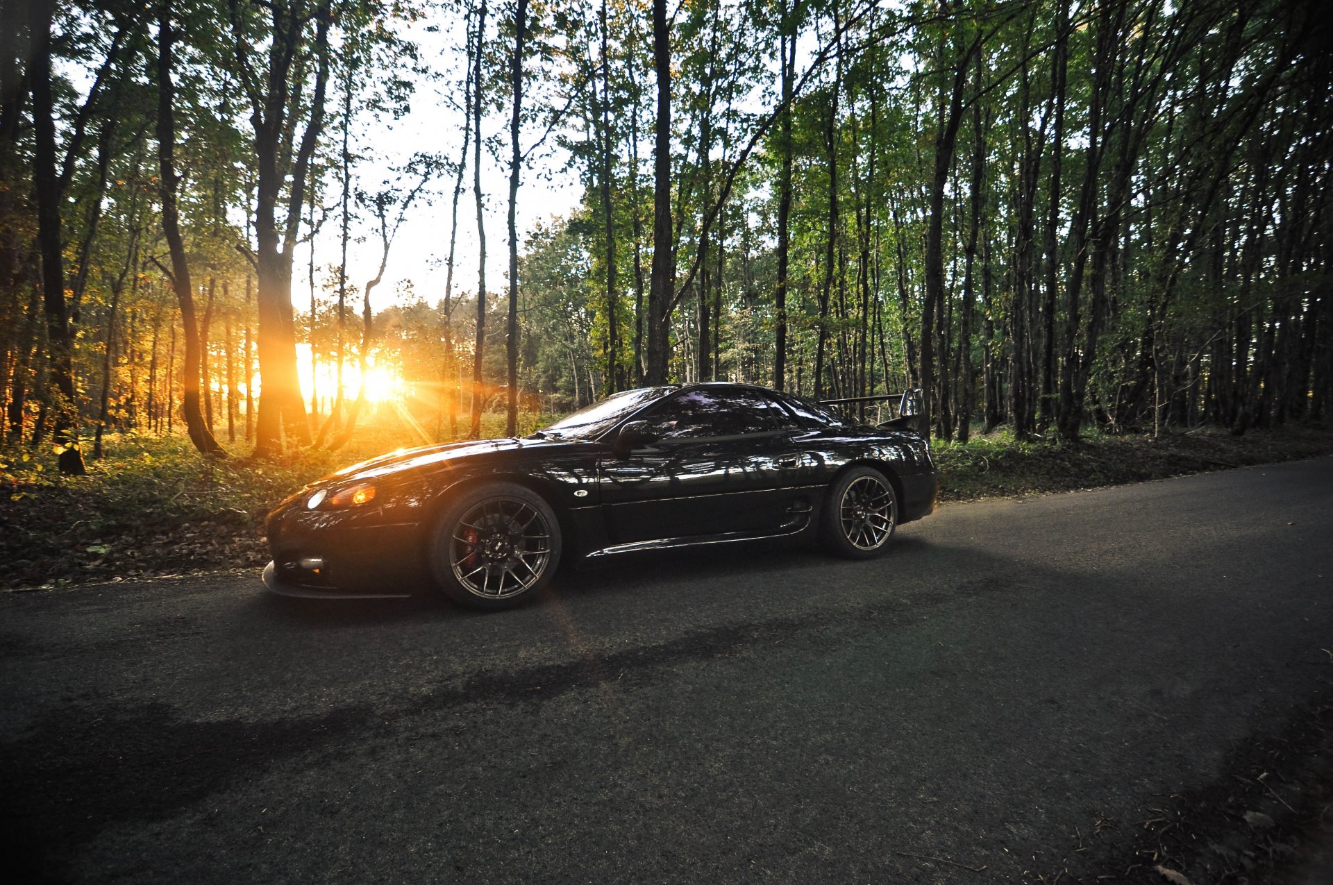 mitsubishi 3000gt noir mitsubishi 3000gt noir coucher de soleil