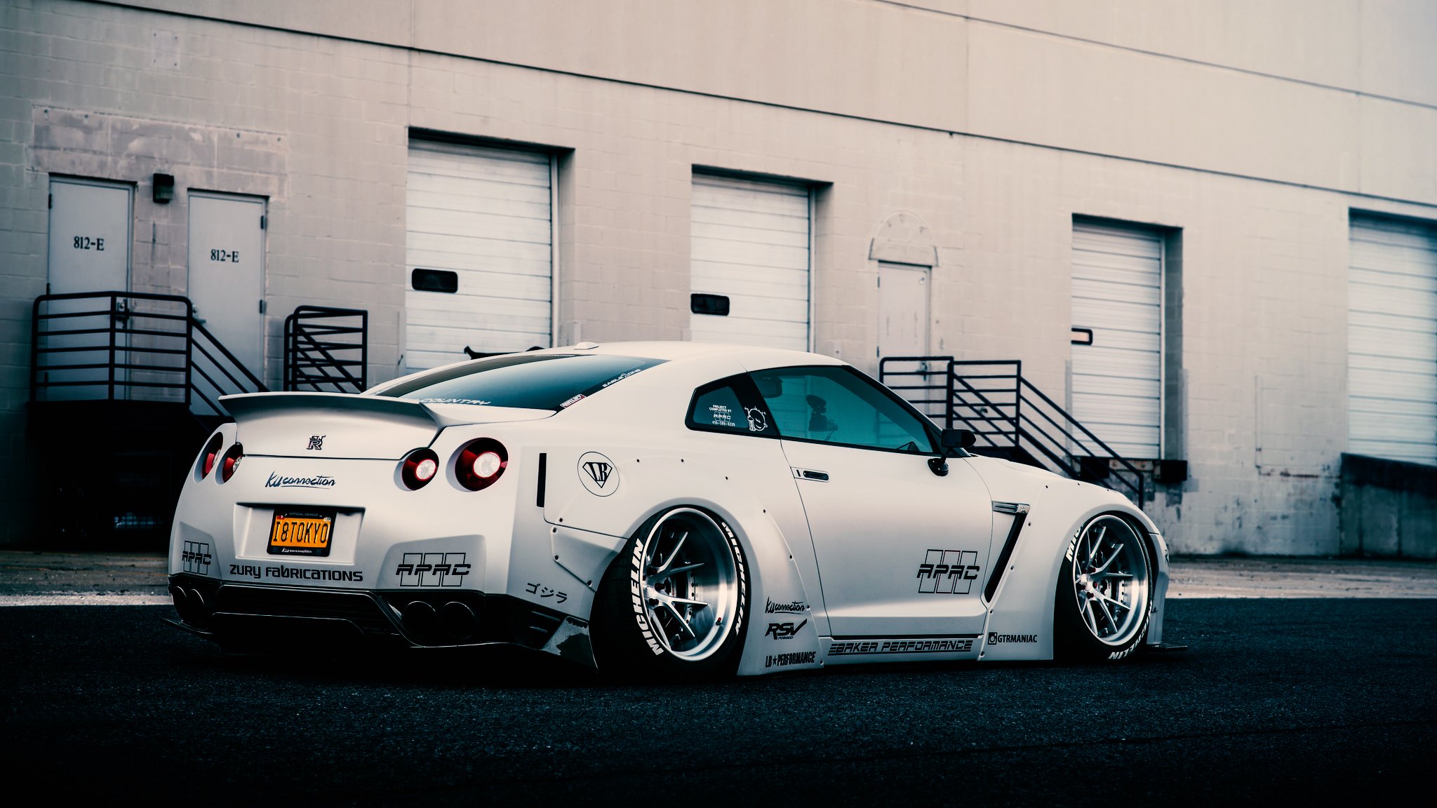 nissan gt-r r35 liberty walk white low japan sport car rear