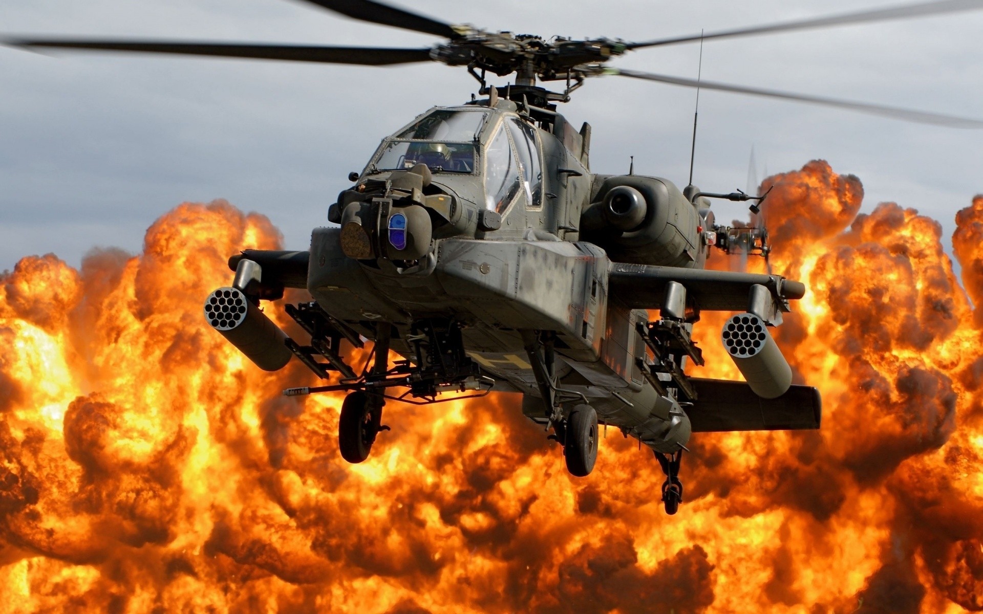 fuoco black hawk esplosione