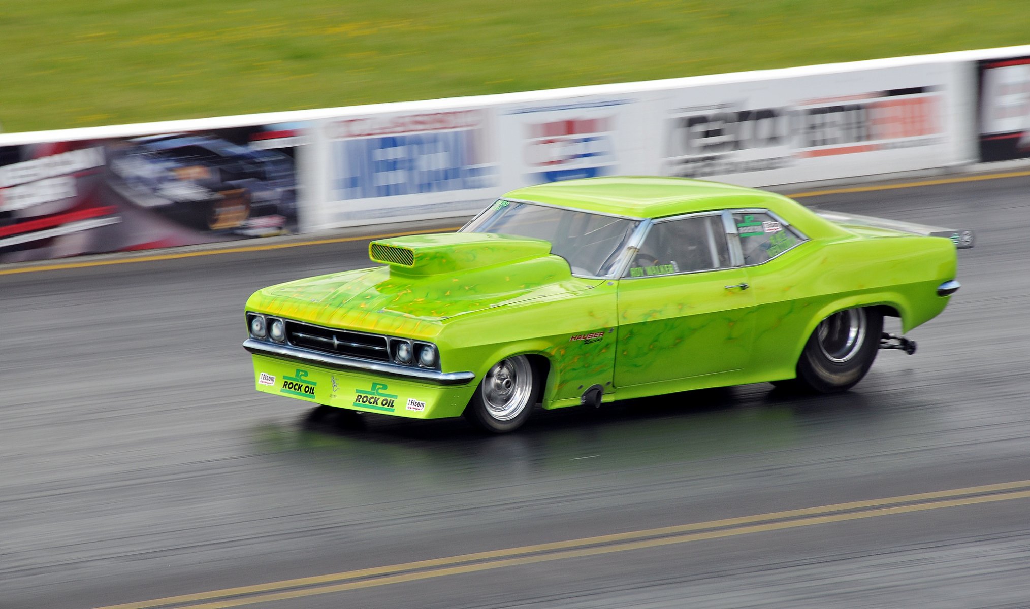 muscle car drag racing course piste style vitesse aérographe