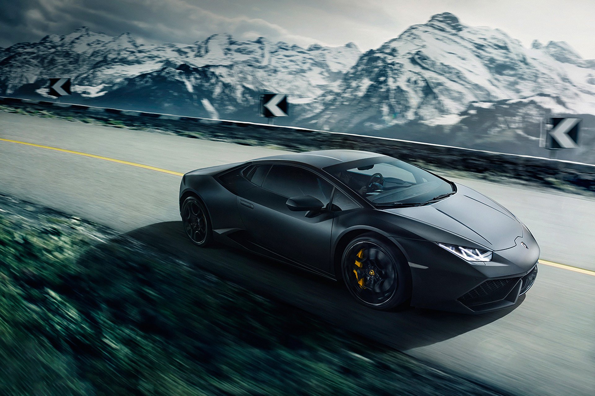 lamborghini huracan lp640-4 montagna strada velocità supercar nero