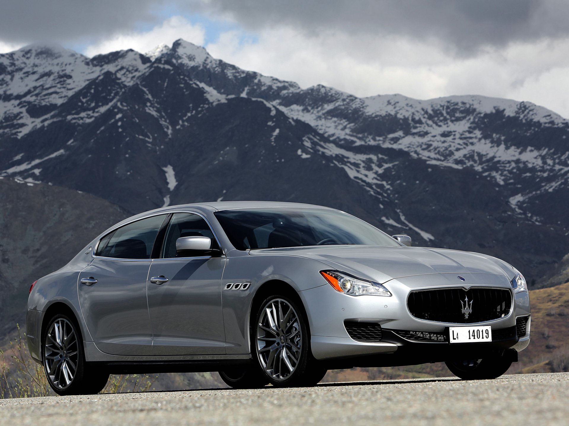 maserati quattroporte s b4 auto montagne cielo anteriore