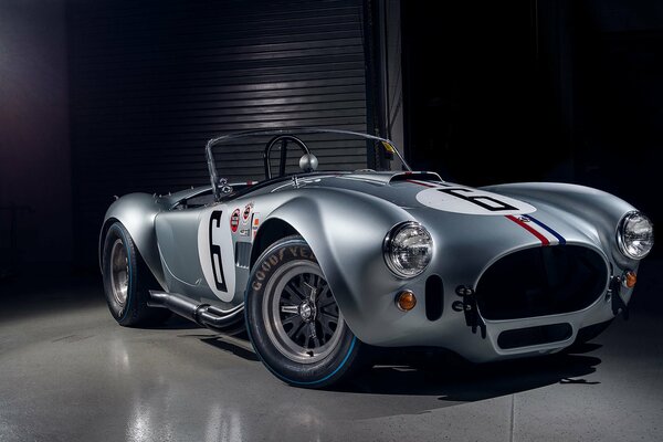 El coche perfecto no existe pero shelby cobra