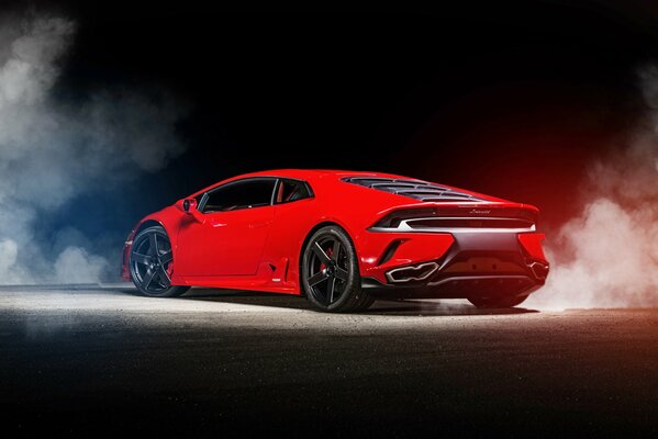 Fotos del Lamborghini rojo 2015