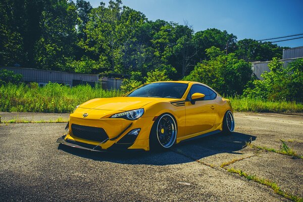 Understated yellow car from the future