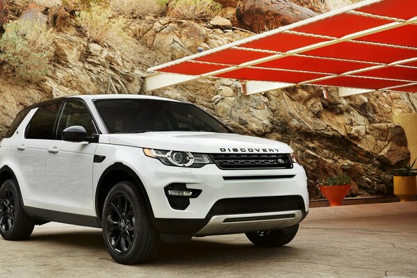 Кристально чистый Land Rover Discovery