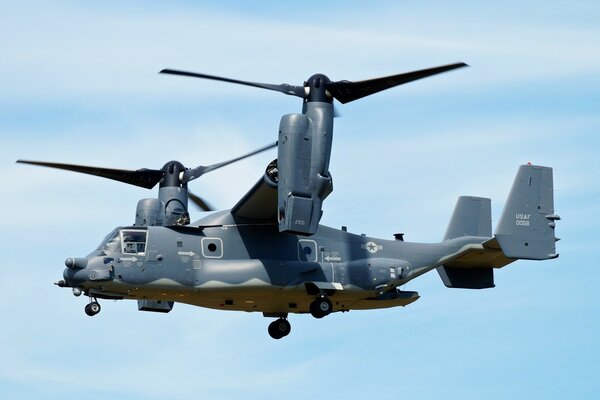 Vertical take-off military aircraft