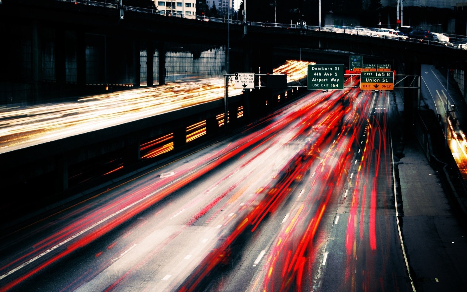 autostrada most światła prędkość ruch blask światła miasta noc