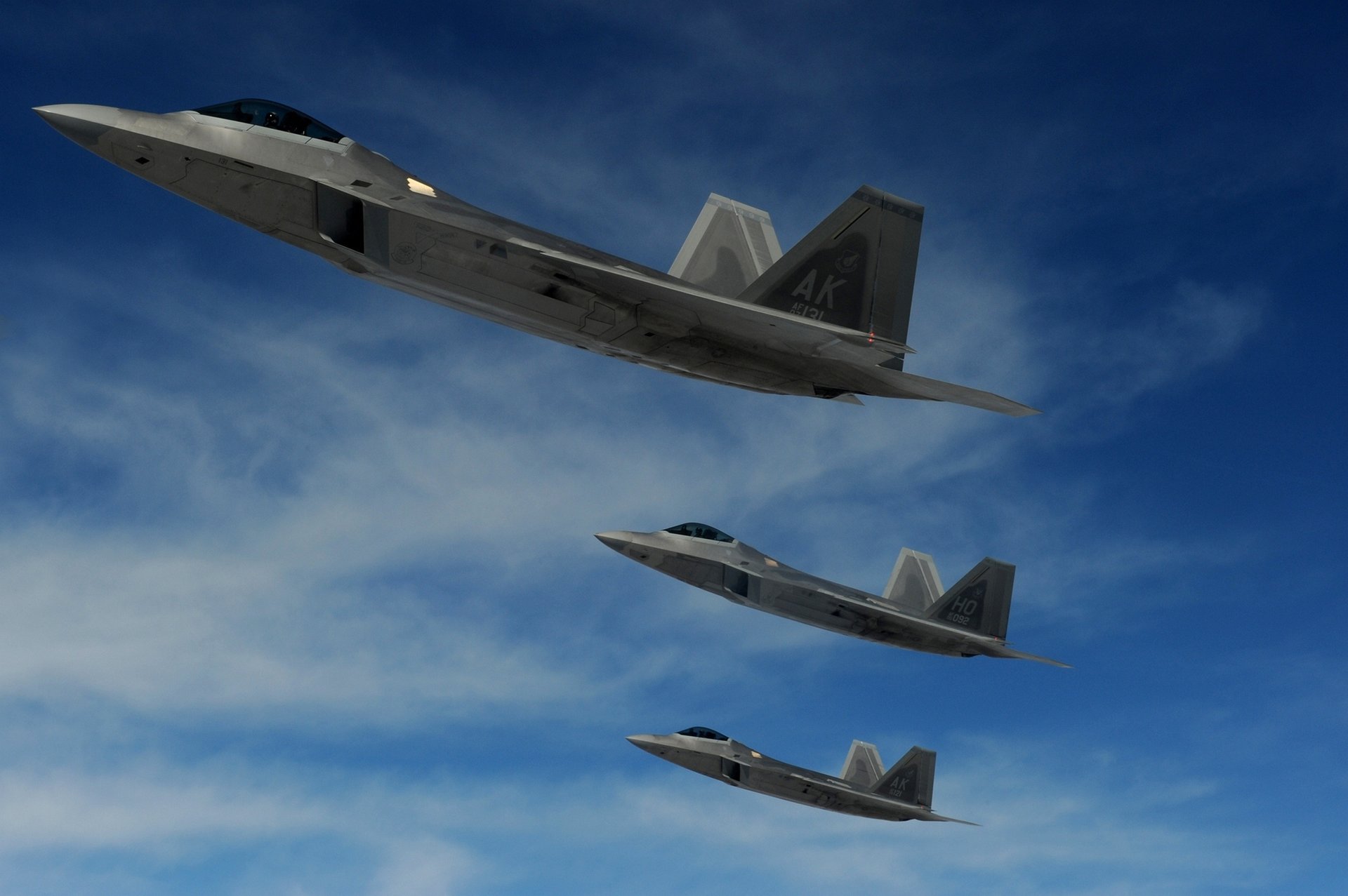 miracolo della tecnologia ostile f-22 raptor aerei equipaggiamento militare aviazione militare aviazione trasporto aereo