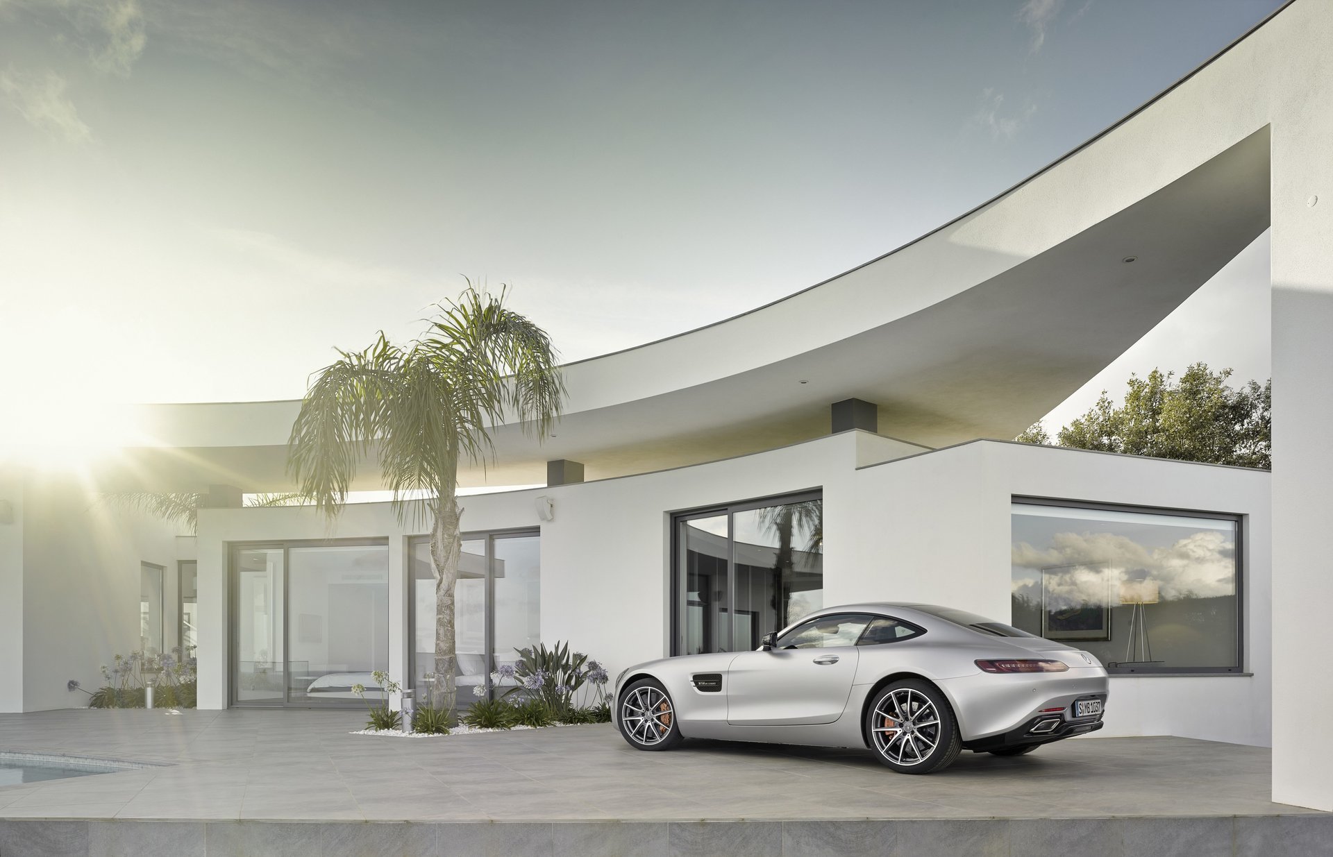 mercedes benz amg gt silber 2015 coupé haus sonne