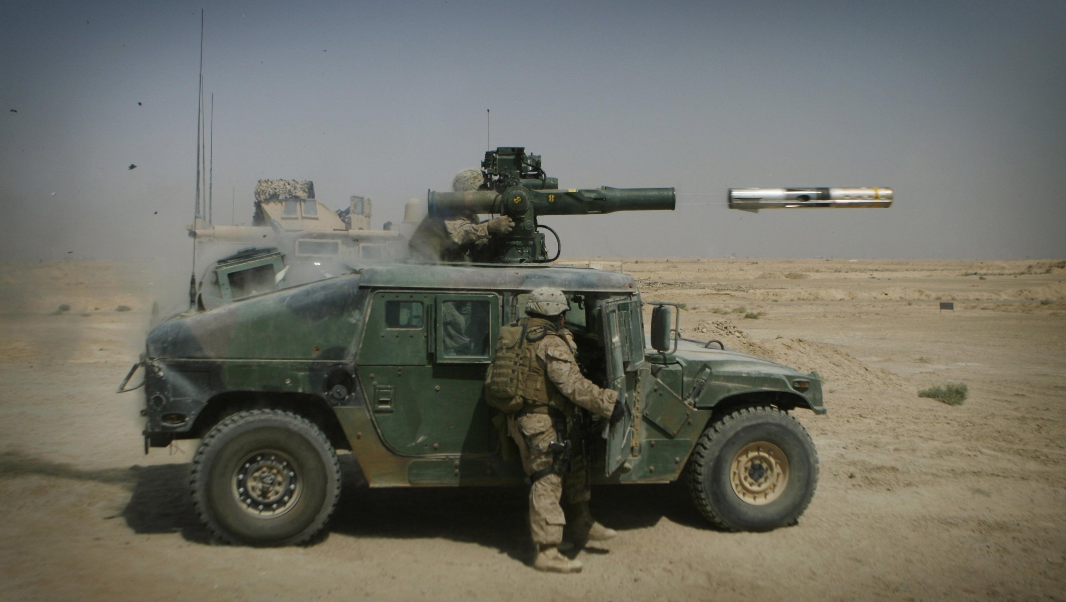 hummer tow rakete soldat maschinengewehr militärische ausrüstung