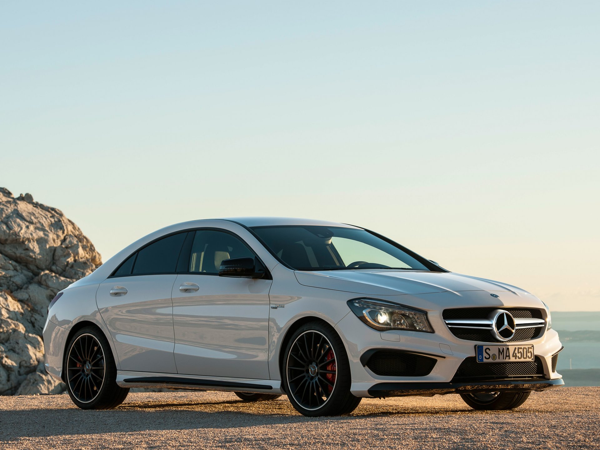 mercedes-benz cla amg coche papel pintado blanco