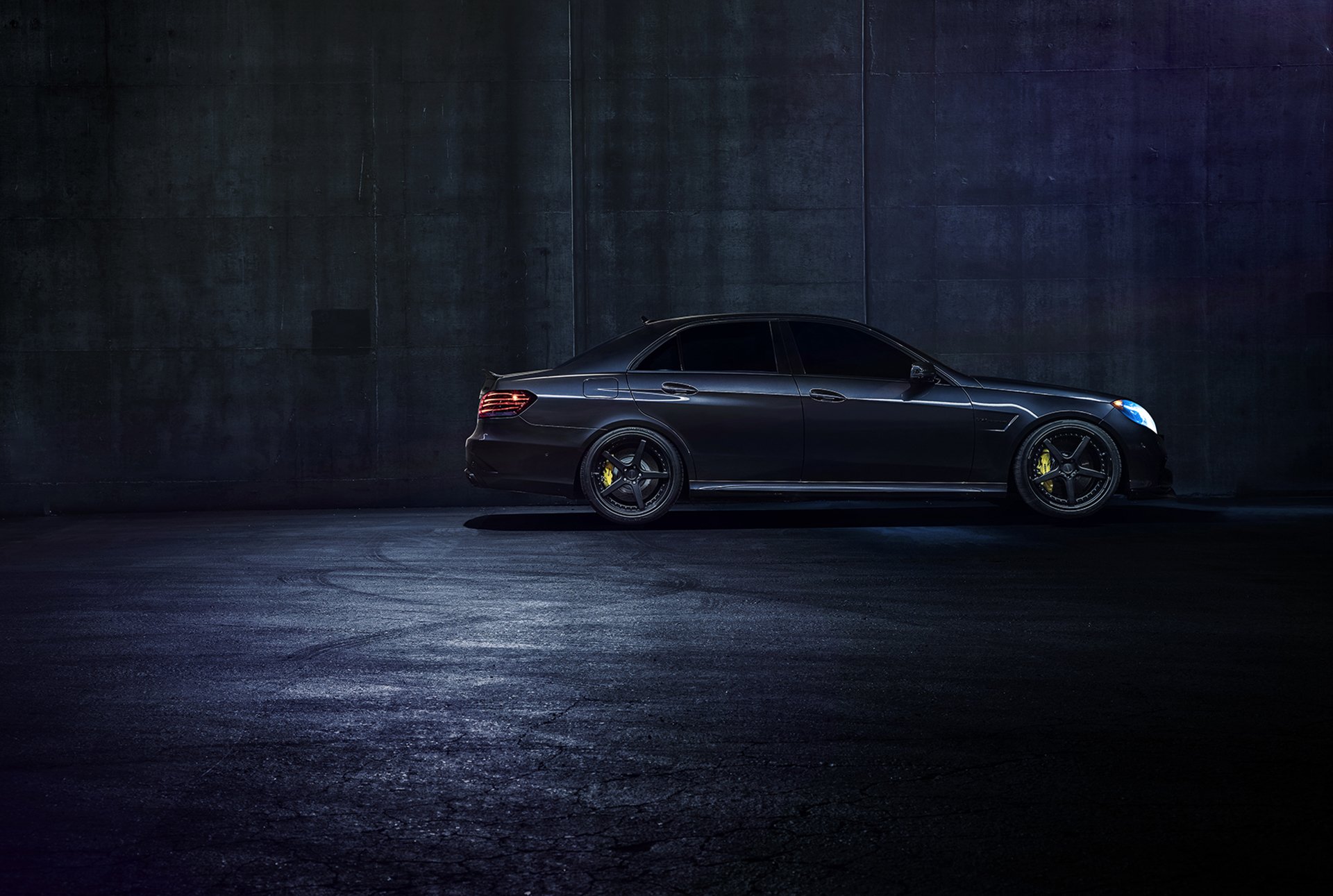 mercedes-benz e63 amg s sonic motorsport california nigth ligth dark side