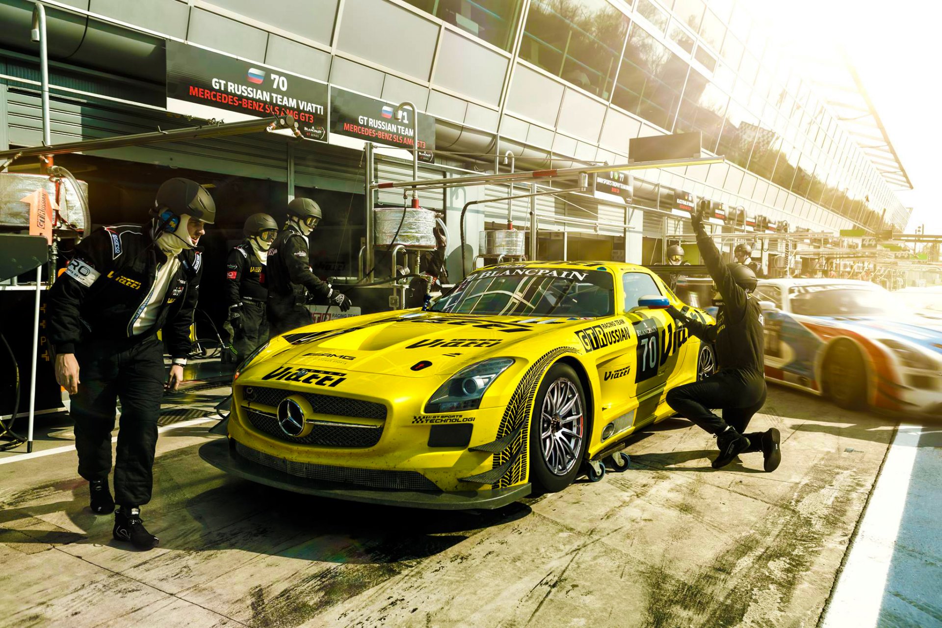 mercedes-benz sls amg gt3 gelb gt russisch viatti rennen pit anhalten