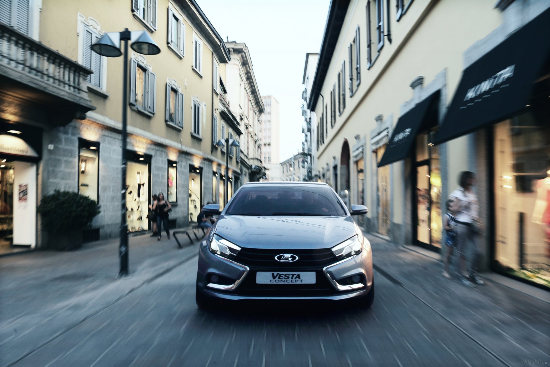 lada vesta sedán plata coche carretera ciudad