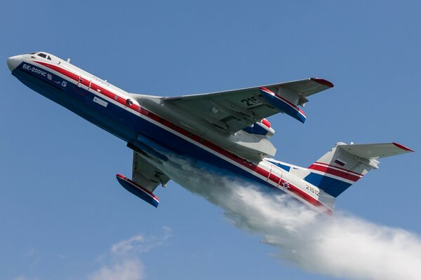 Avión ruso que despega y deja huella