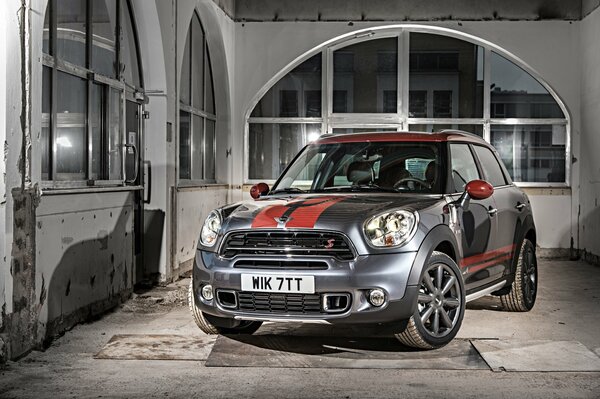 Mini Cooper r60 2015 noir avec rouge