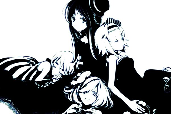 Quattro ragazze in bianco e nero
