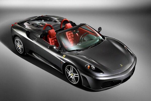 Ferrari f430 sobre fondo gris convertible